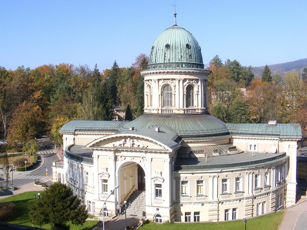 Zdroj Wojciech Aparthotel Ladek-Zdroj Exterior photo