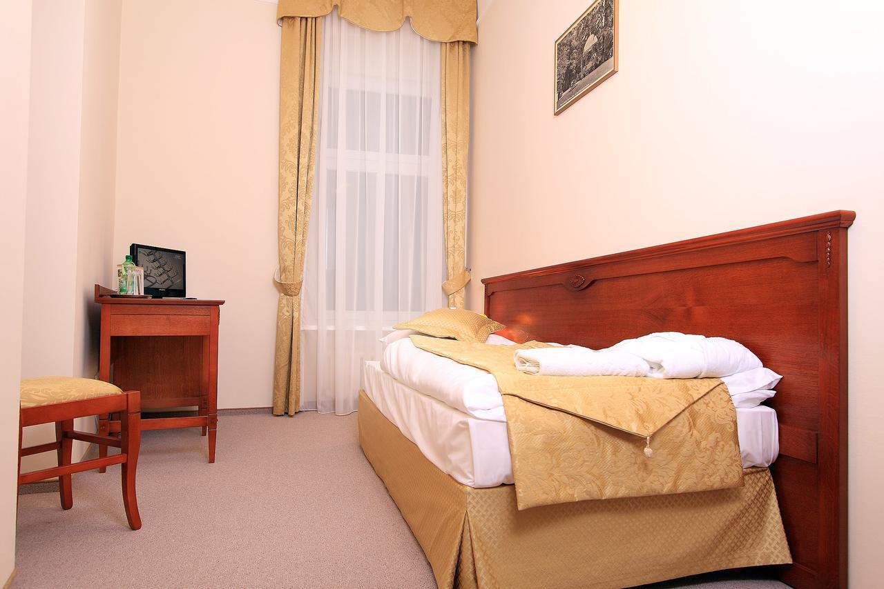 Zdroj Wojciech Aparthotel Ladek-Zdroj Exterior photo